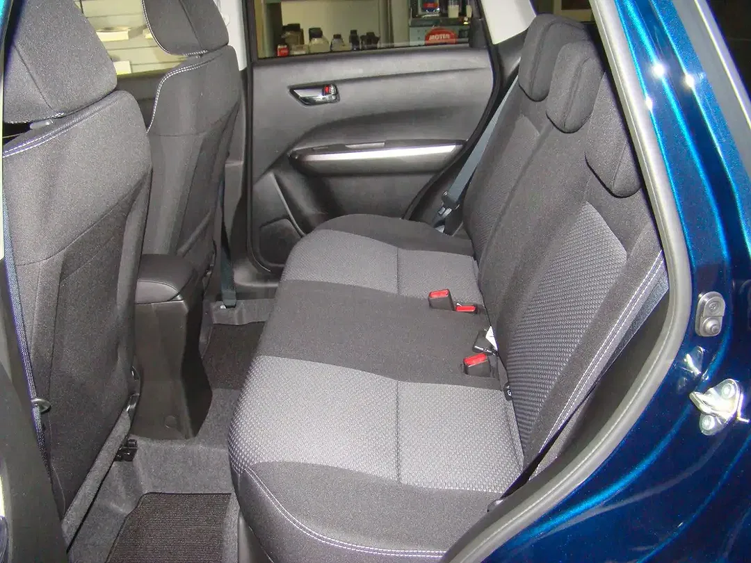 Suzuki Vitara - Thumbnail 32