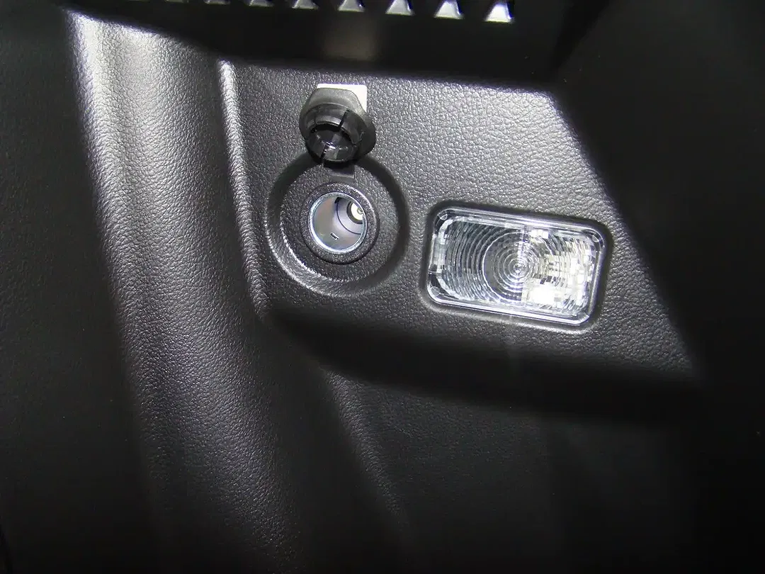 Suzuki Vitara - Thumbnail 42