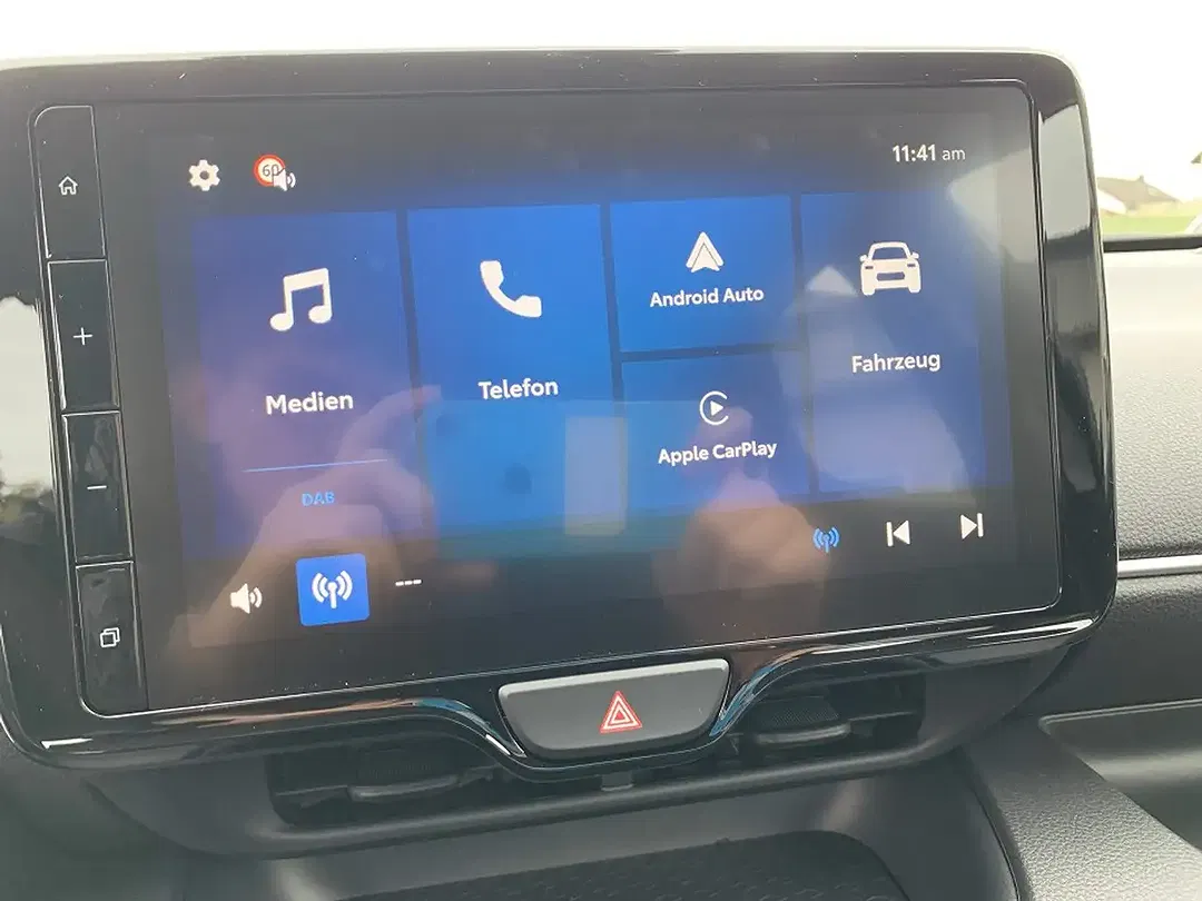 Mazda 2 - Thumbnail 9