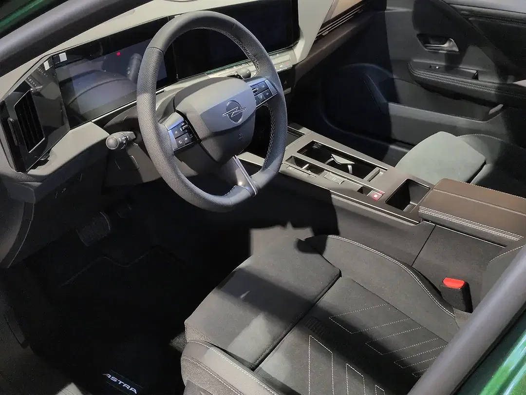 Opel Astra - Thumbnail 5