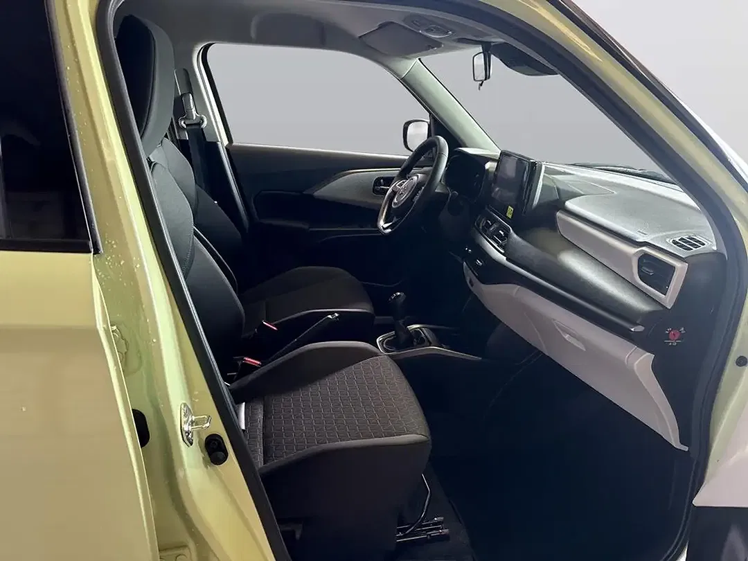 Suzuki Swift - Thumbnail 10
