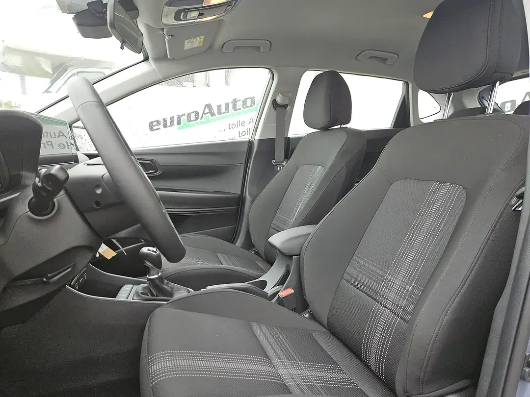 Hyundai i20 - Thumbnail 10