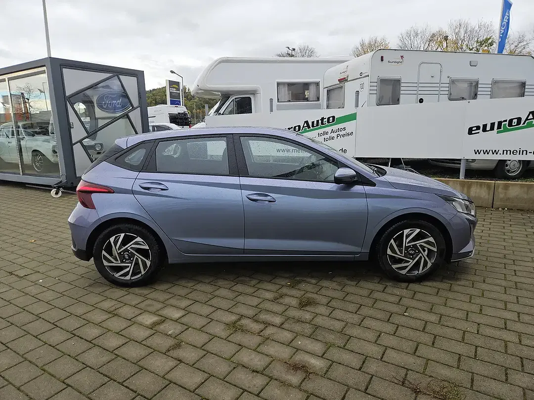 Hyundai i20 - Thumbnail 6