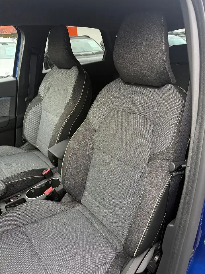 Renault Captur - Thumbnail 9
