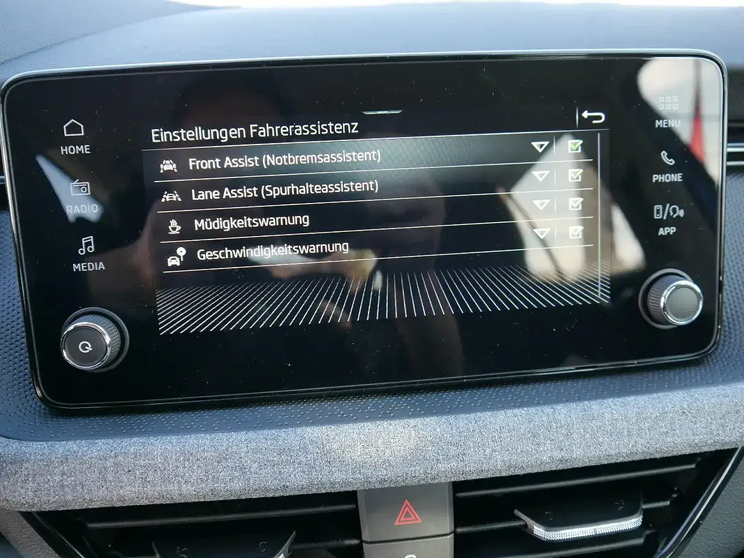 Skoda Scala - Thumbnail 15