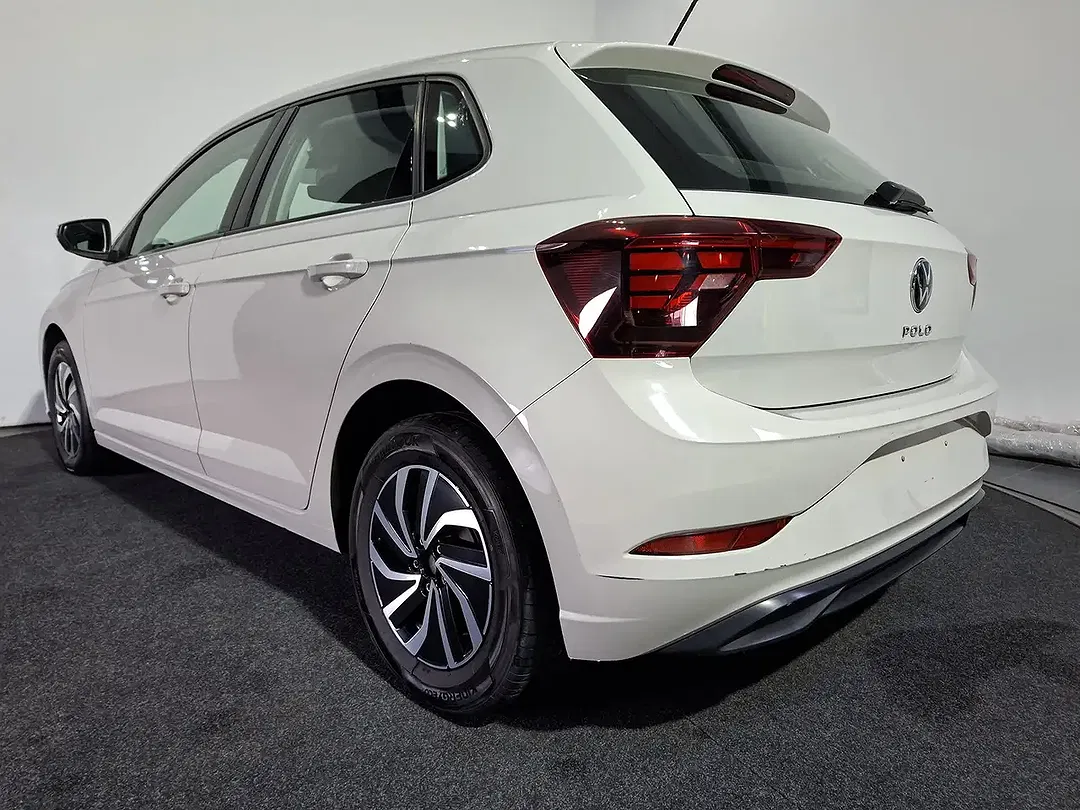 Volkswagen Polo - Thumbnail 4