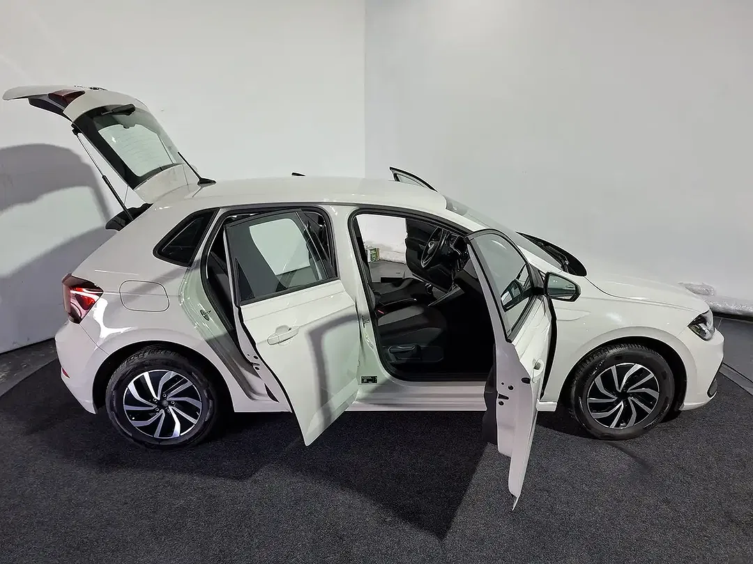 Volkswagen Polo - Thumbnail 9