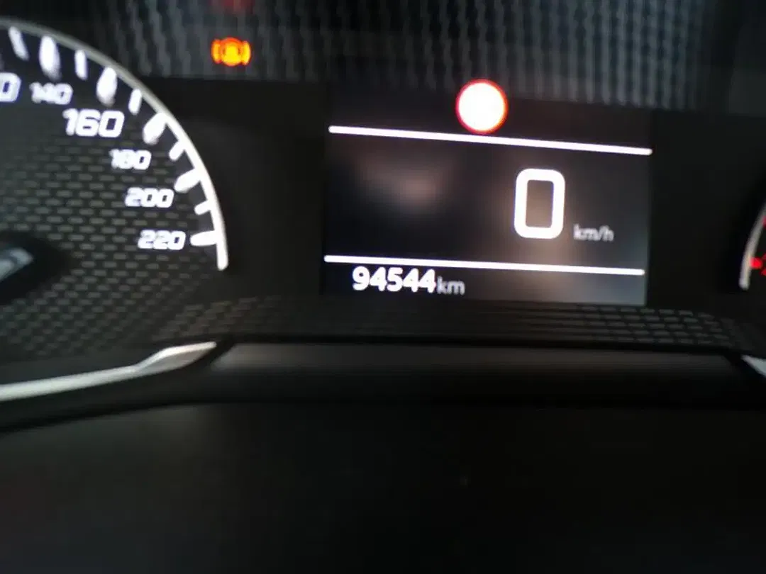 Peugeot 2008 - Thumbnail 10