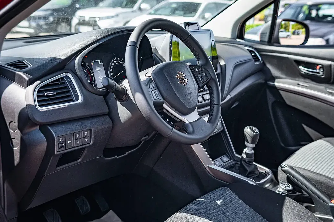 Suzuki S-Cross - Thumbnail 11