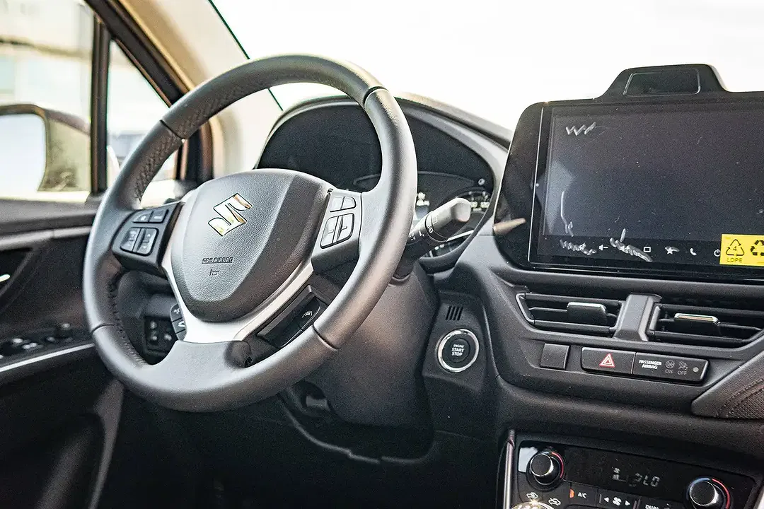 Suzuki S-Cross - Thumbnail 14