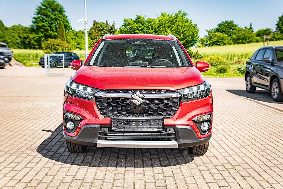 Suzuki S-Cross - Thumbnail 2