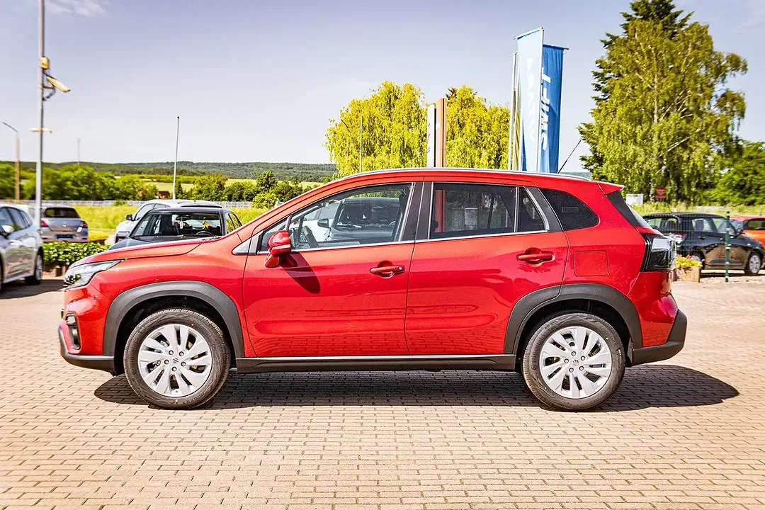 Suzuki S-Cross - Thumbnail 8