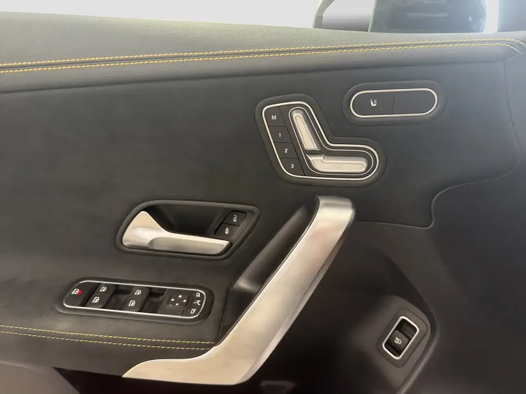 Mercedes-Benz CLA 45 AMG - Thumbnail 10