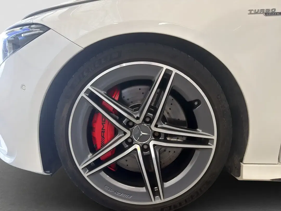 Mercedes-Benz CLA 45 AMG - Thumbnail 14