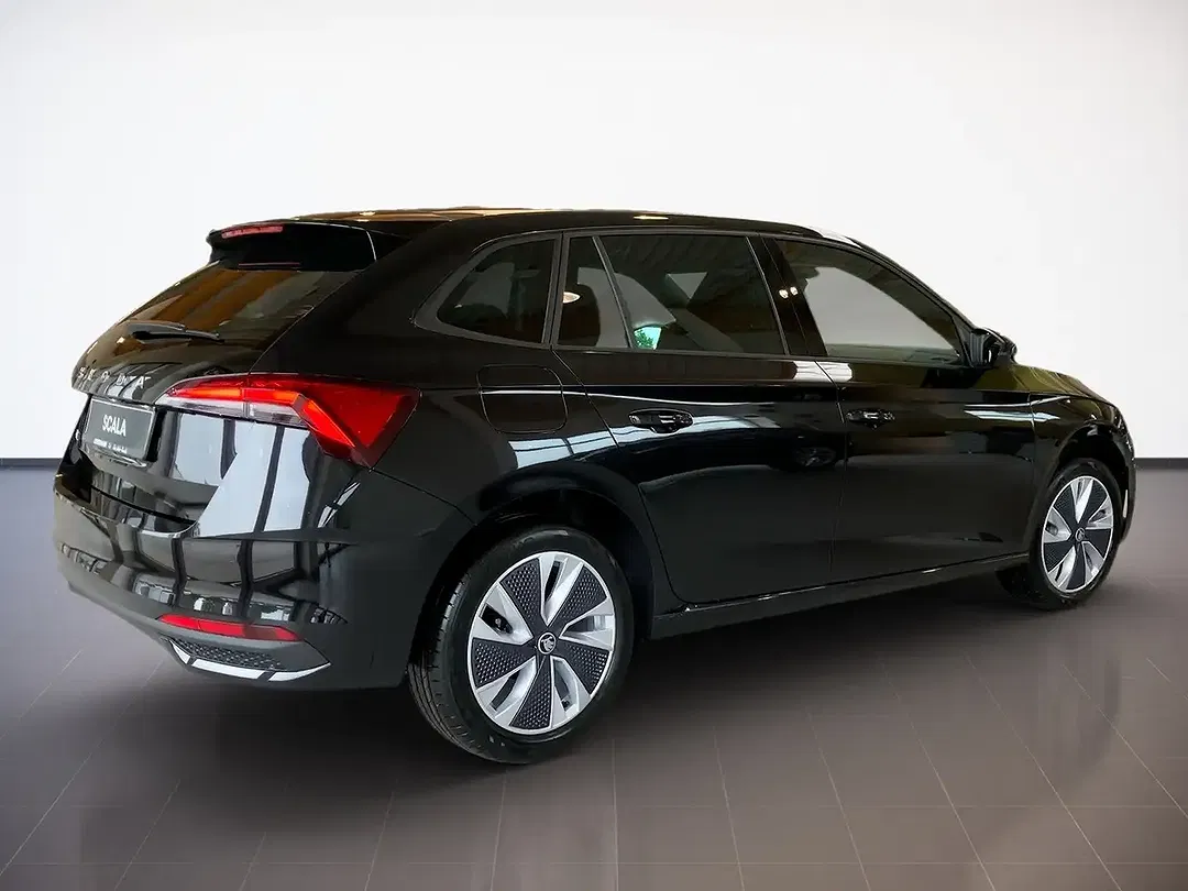 Skoda Scala - Thumbnail 3