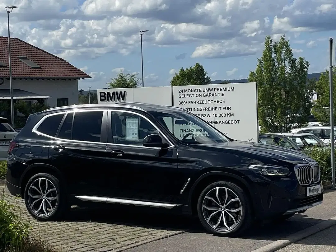 BMW X3 - Thumbnail 2