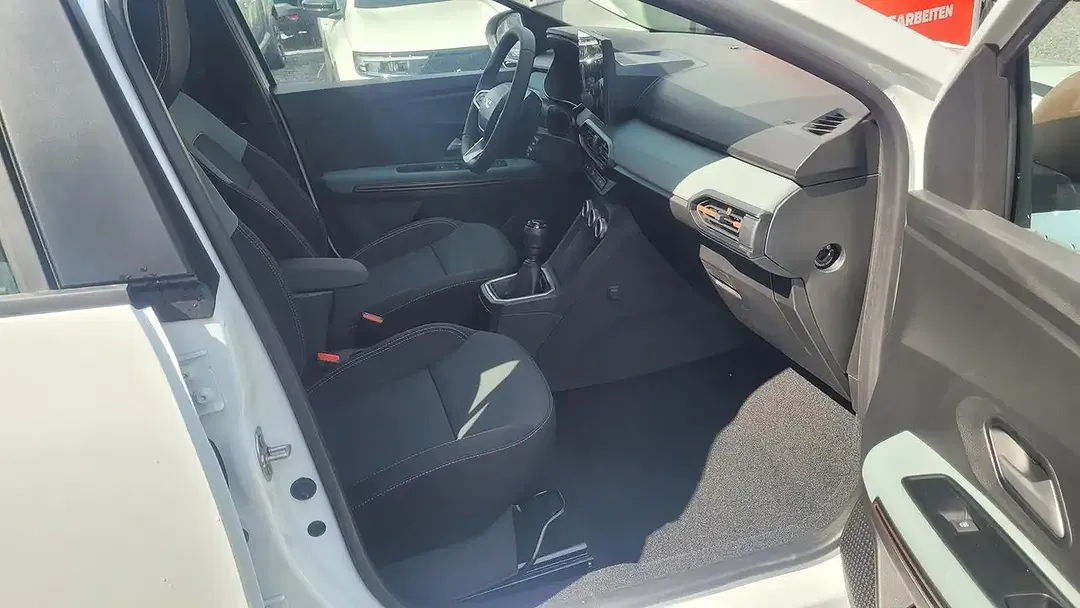 Dacia Sandero - Thumbnail 10