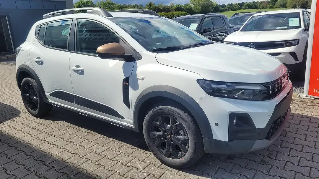 Dacia Sandero - Thumbnail 3