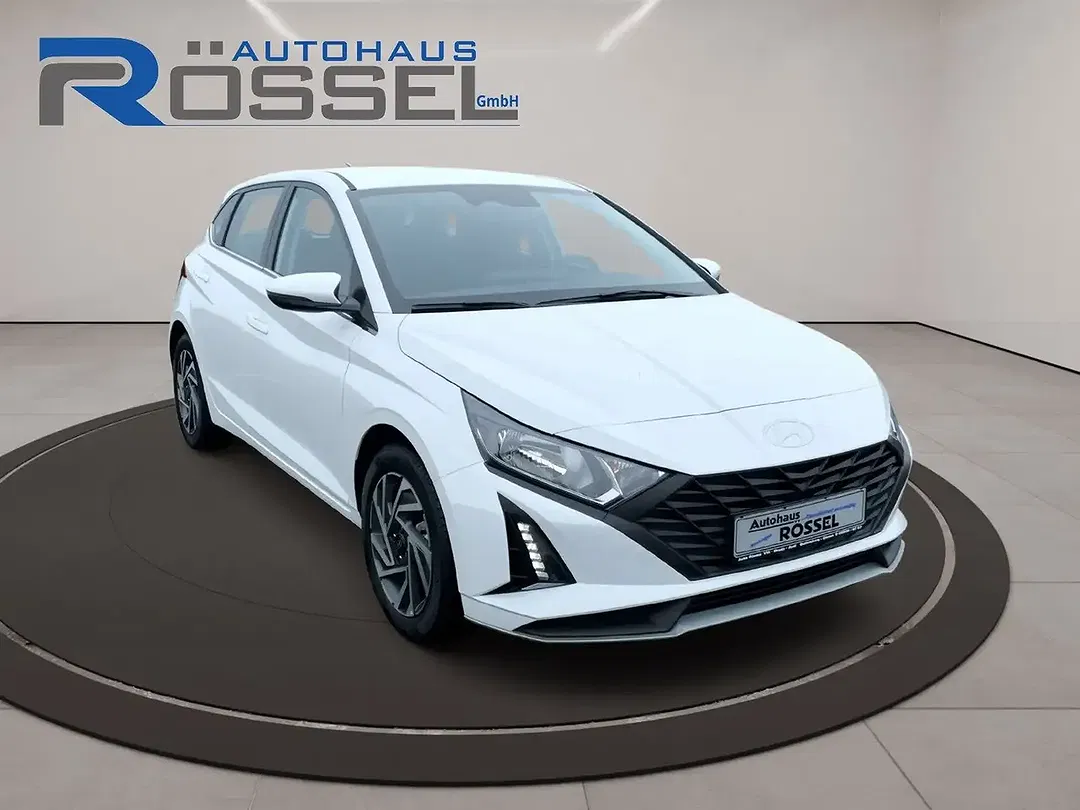 Hyundai i20 - Thumbnail 3