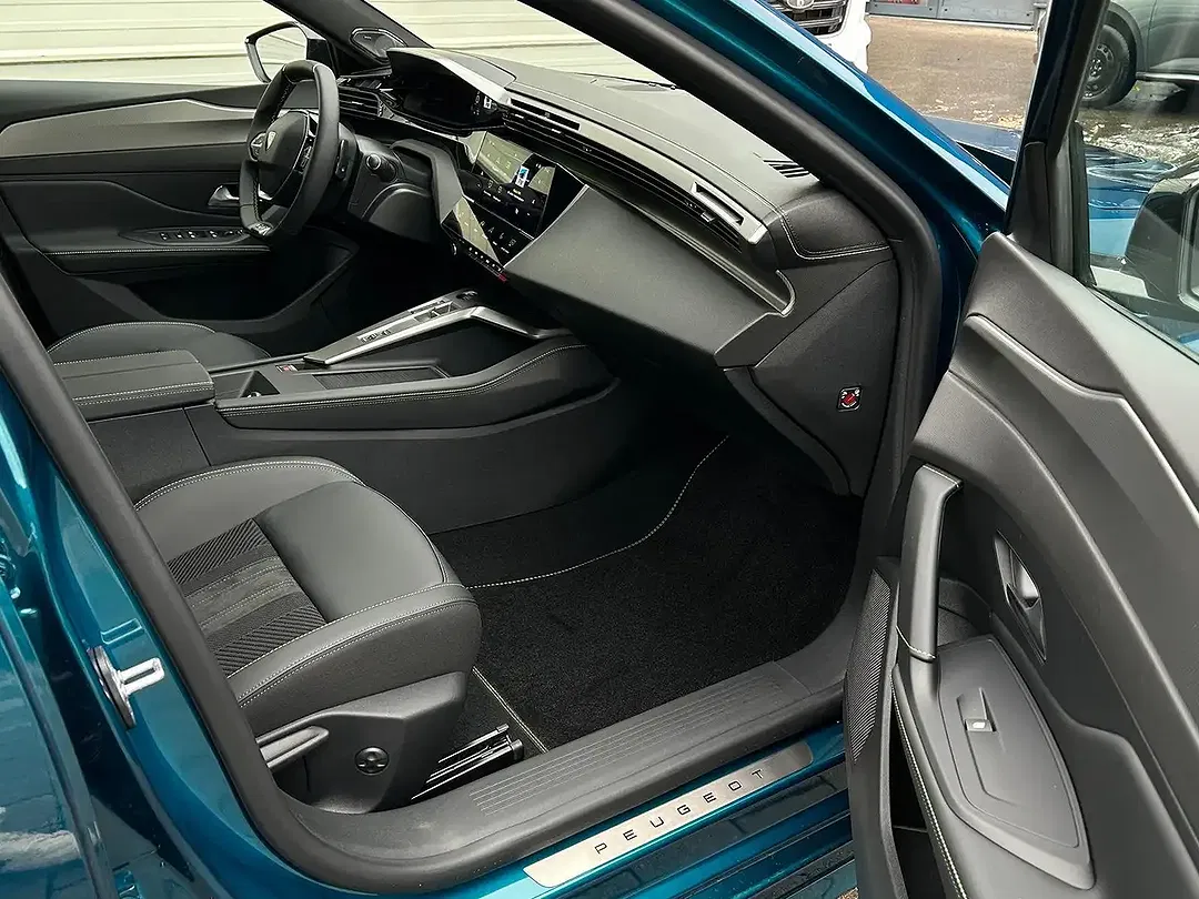 Peugeot 308 - Thumbnail 12