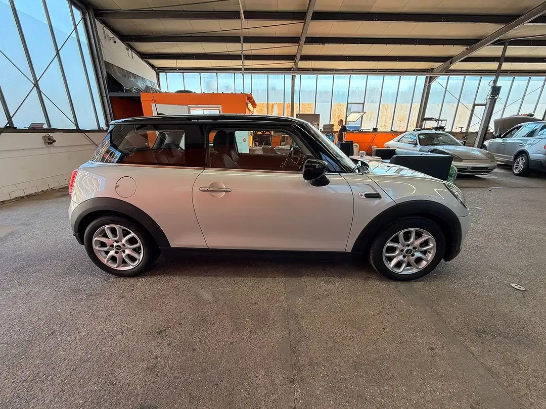 MINI Cooper - Thumbnail 4