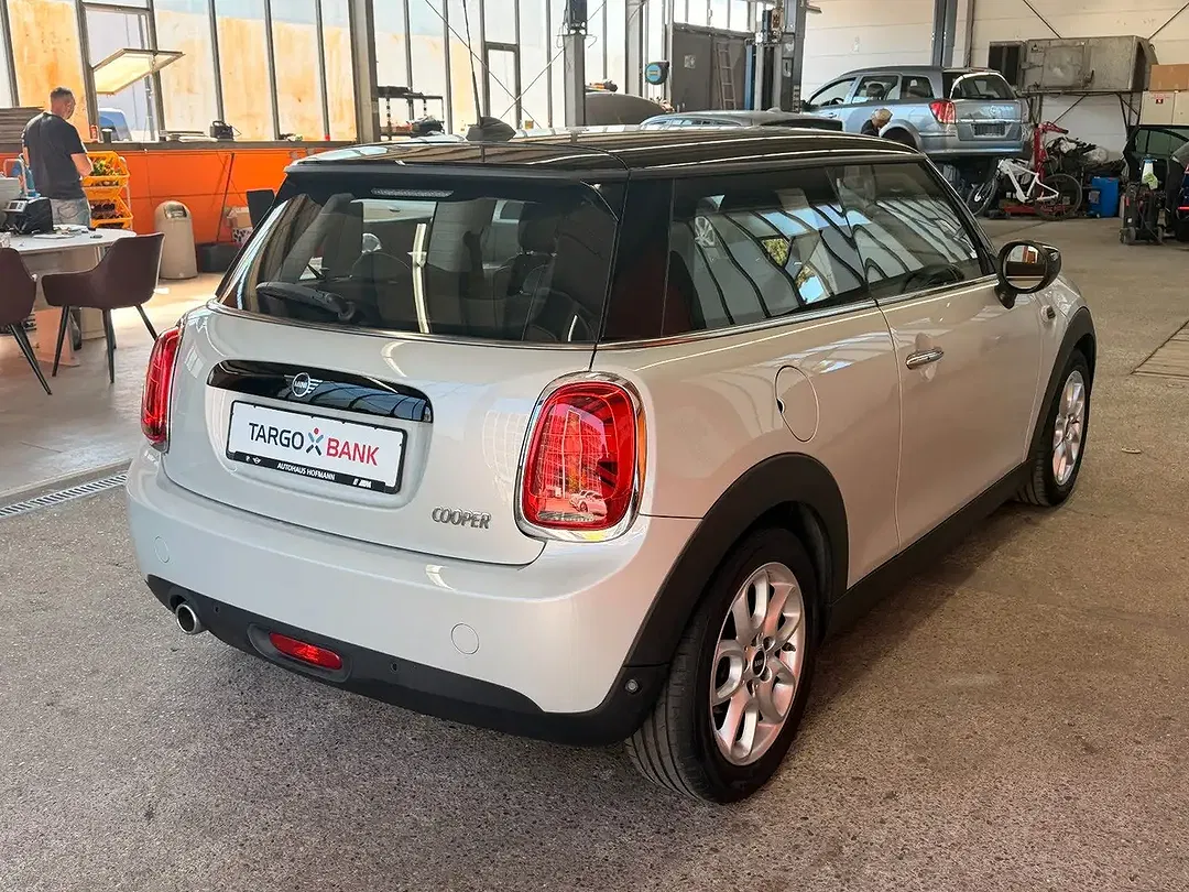 MINI Cooper - Thumbnail 5