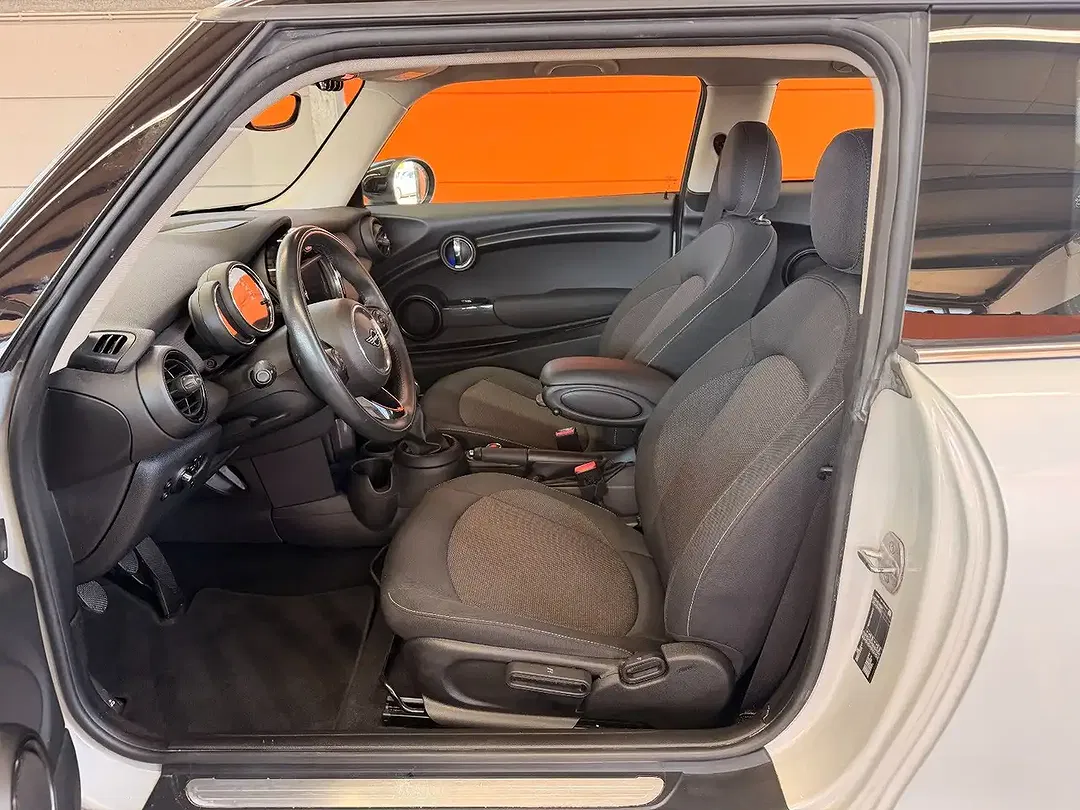 MINI Cooper - Thumbnail 9