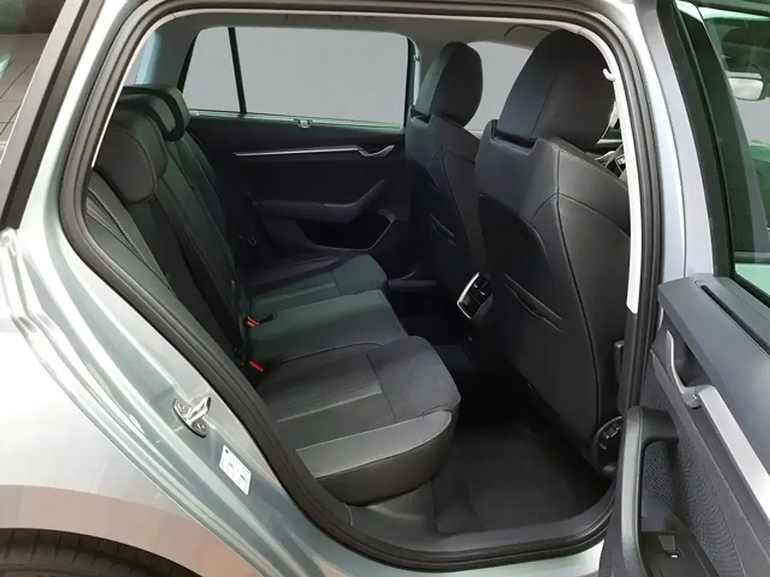 Skoda Octavia - Thumbnail 8
