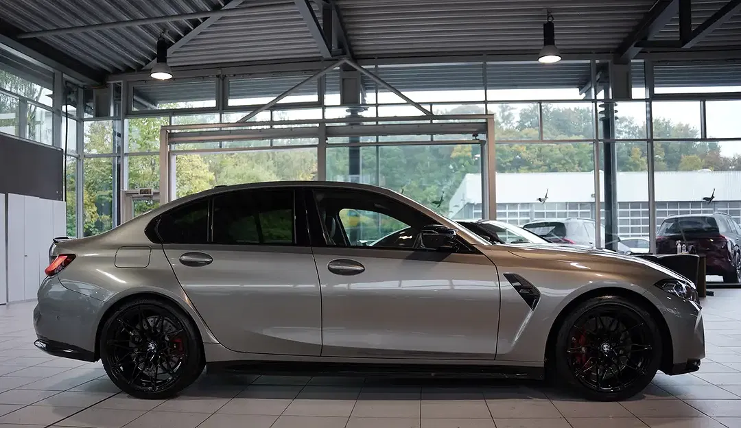 BMW M3 - Thumbnail 5