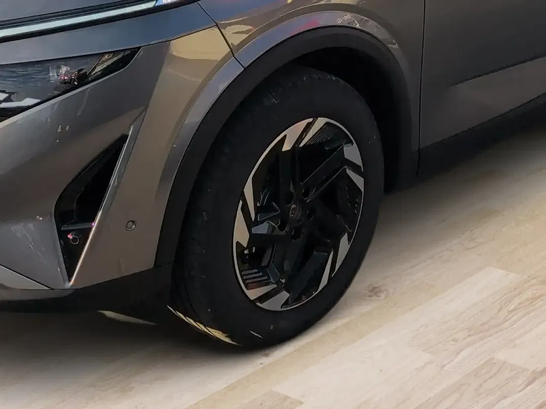 Nissan Qashqai - Thumbnail 9