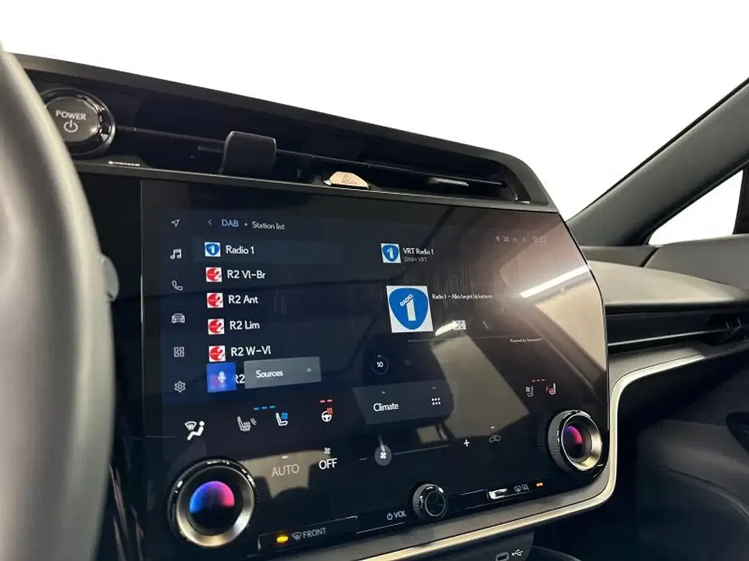 Lexus RZ - Thumbnail 11