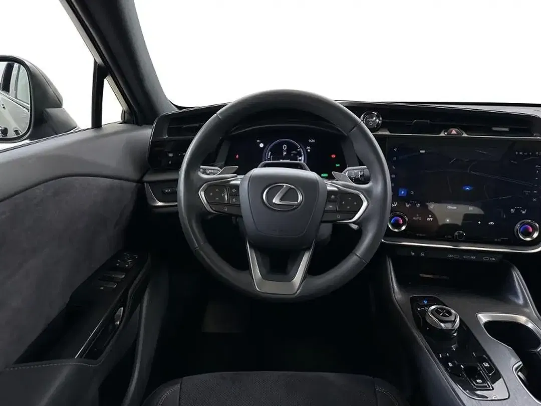 Lexus RZ - Thumbnail 8