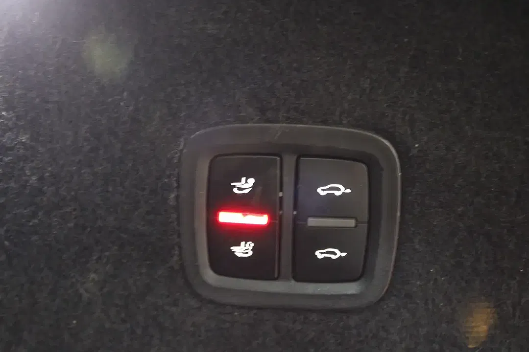 Porsche Cayenne - Thumbnail 9