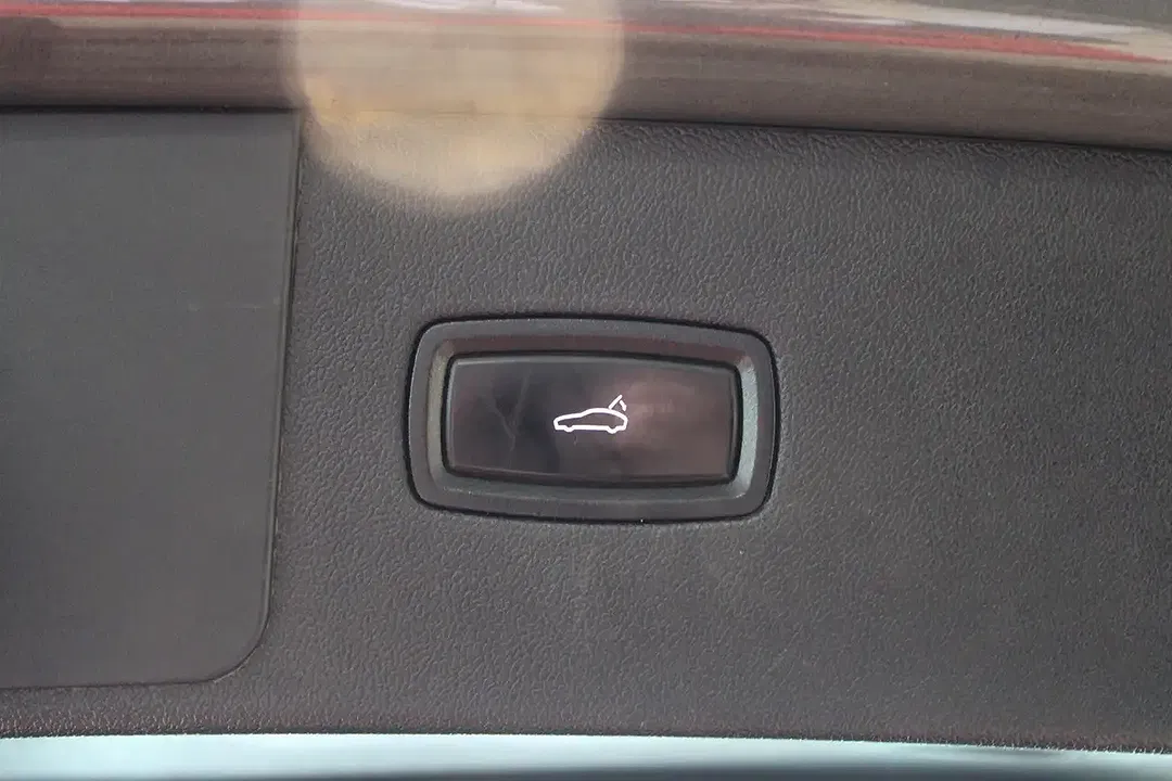 Porsche Cayenne - Thumbnail 10