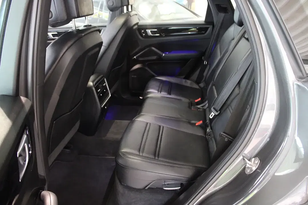 Porsche Cayenne - Thumbnail 11