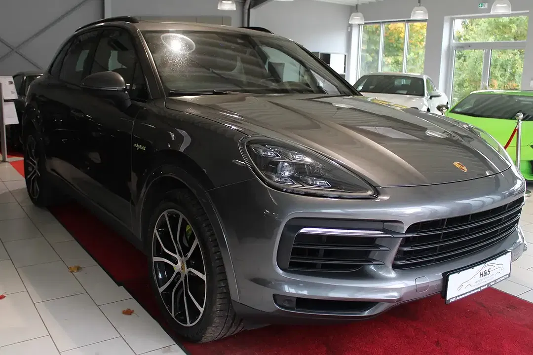 Porsche Cayenne - Thumbnail 6
