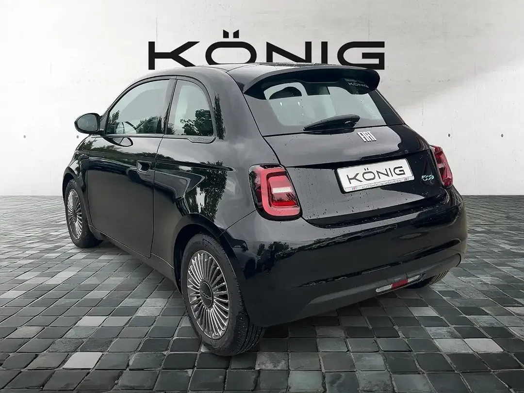 Fiat 500e - Thumbnail 3