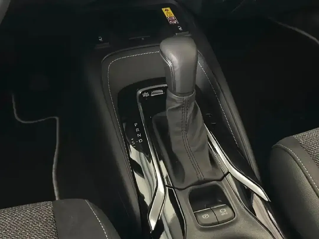 Toyota Corolla - Thumbnail 12