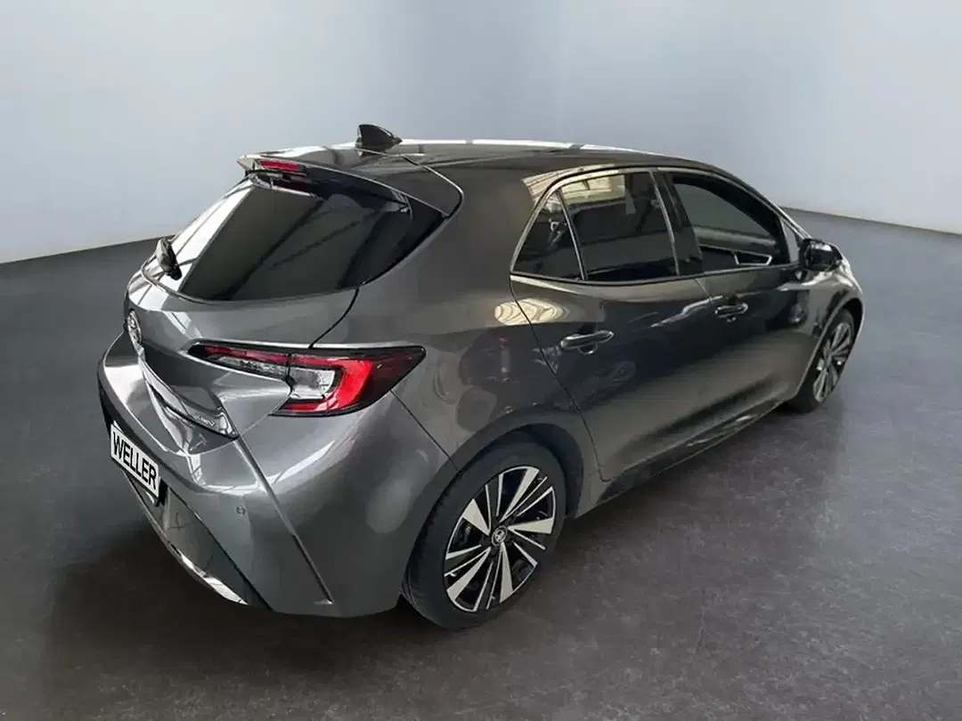 Toyota Corolla - Thumbnail 6