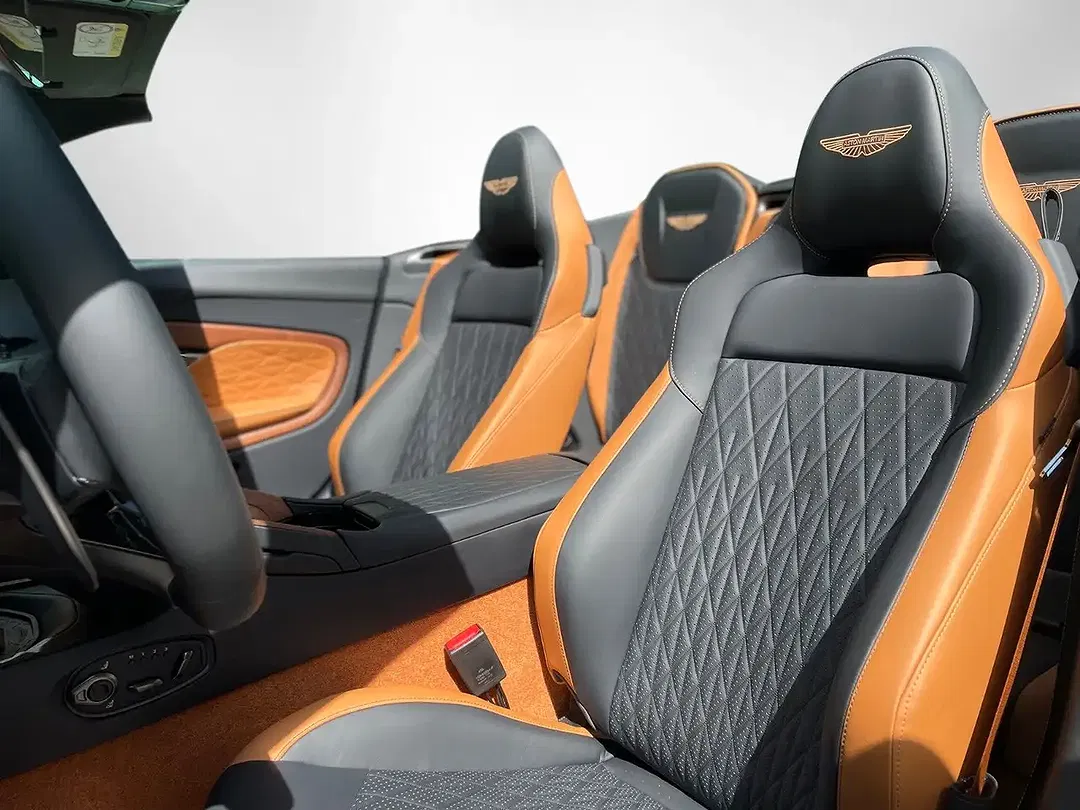 Aston Martin DB12 - Thumbnail 11
