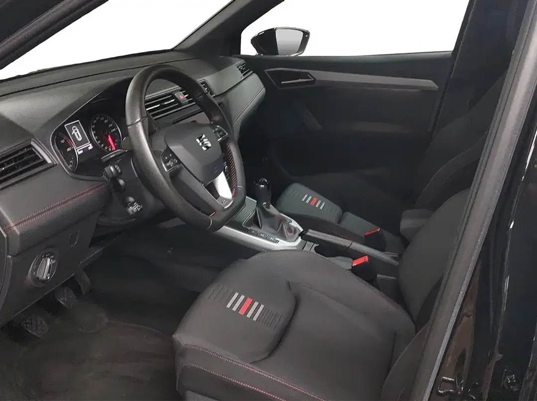 SEAT Arona - Thumbnail 9