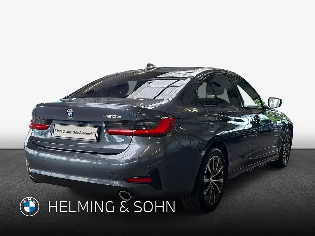 BMW 320 - Thumbnail 2
