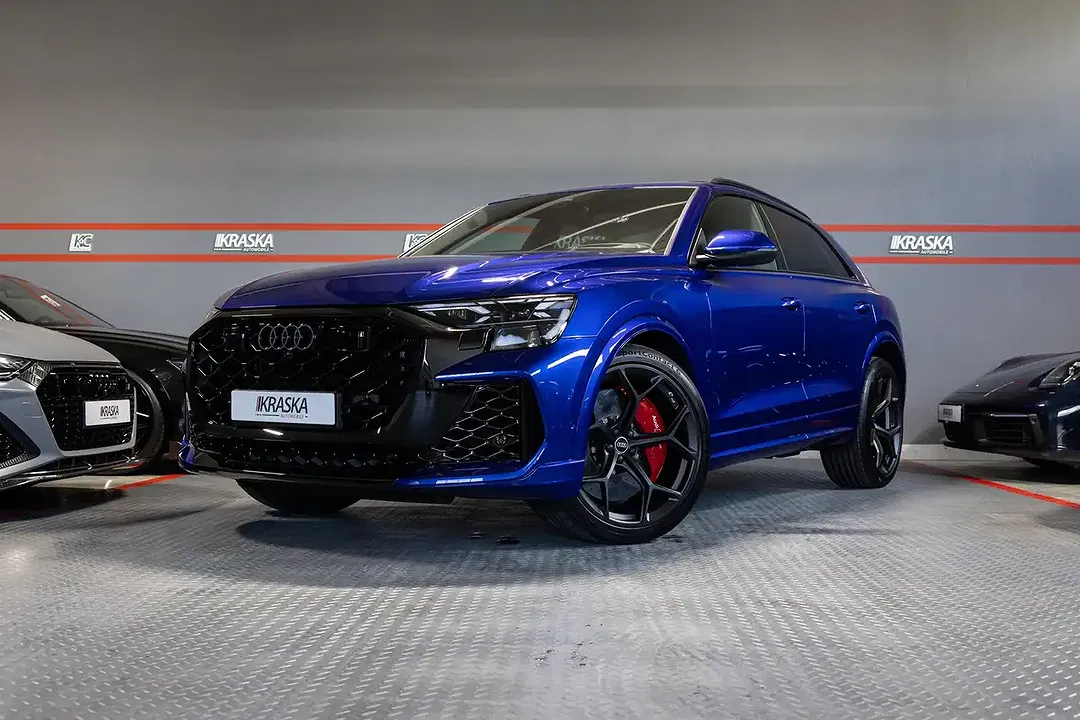 Audi RS Q8 - Thumbnail 1