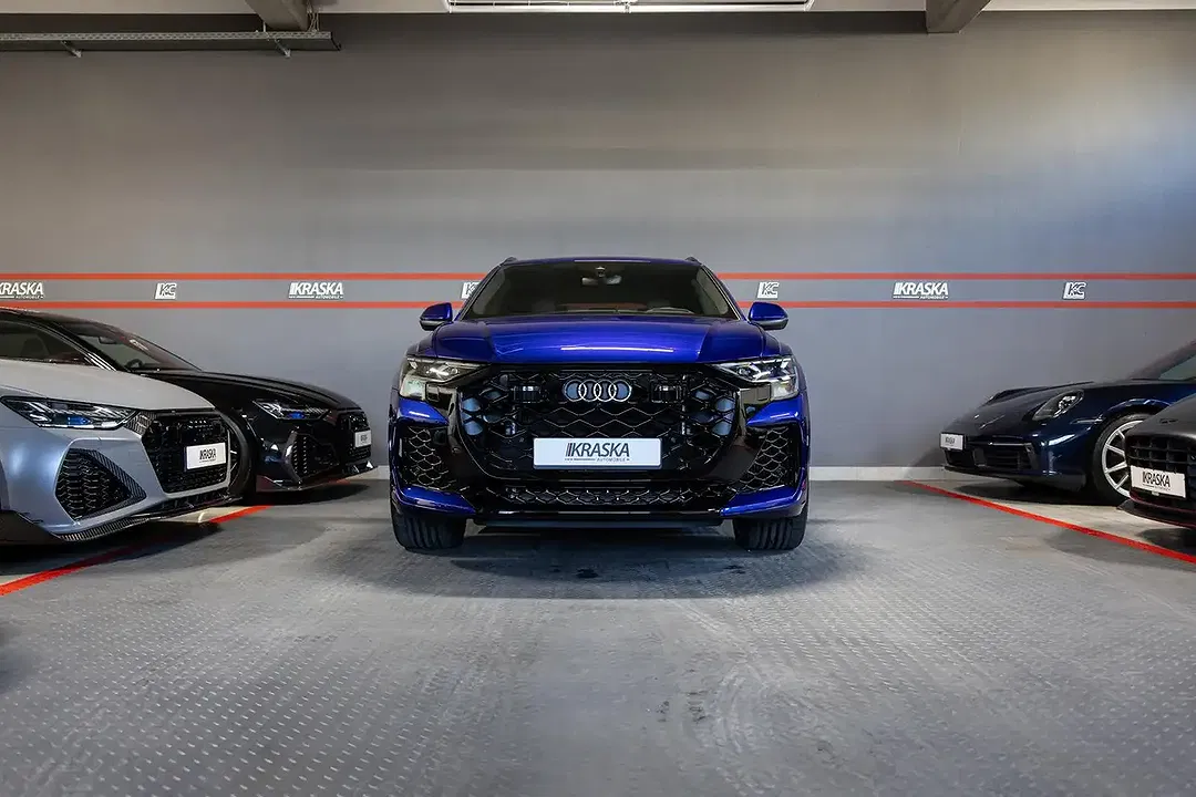 Audi RS Q8 - Thumbnail 4