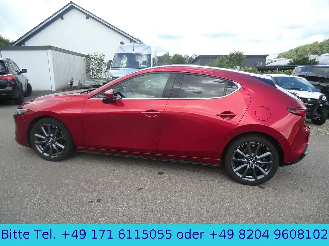 Mazda 3 - Thumbnail 3