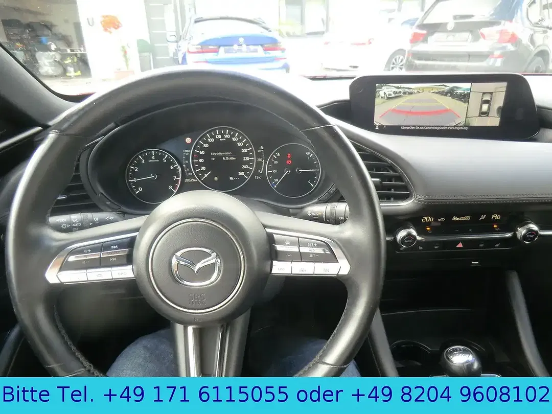 Mazda 3 - Thumbnail 4