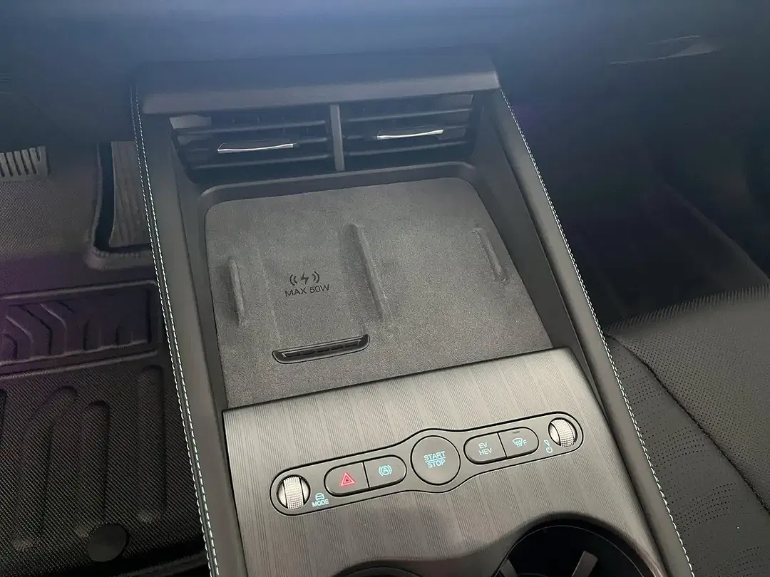 BYD Seal 6 - Thumbnail 13