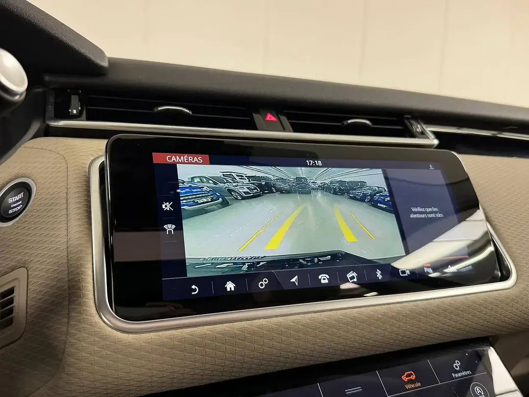 Land Rover Range Rover Velar - Thumbnail 14