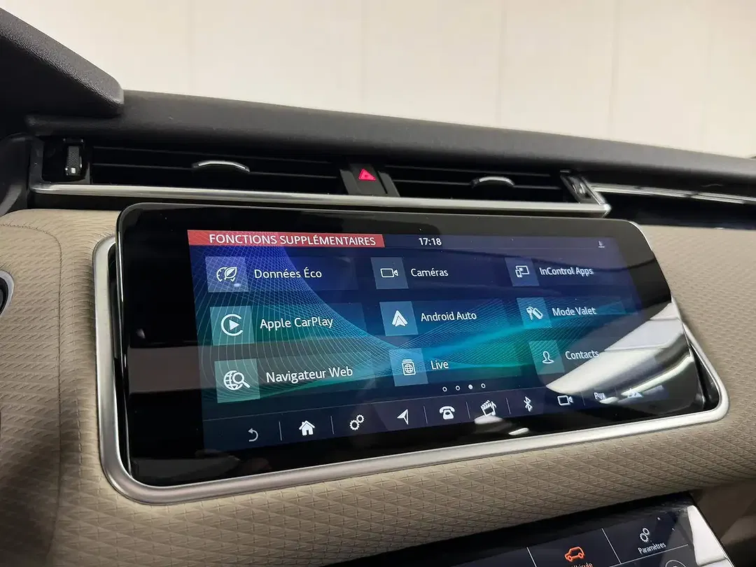 Land Rover Range Rover Velar - Thumbnail 15