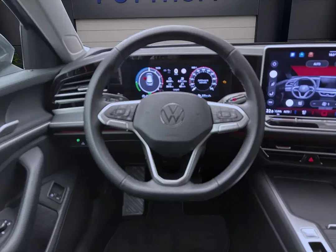 Volkswagen Passat Variant - Thumbnail 12